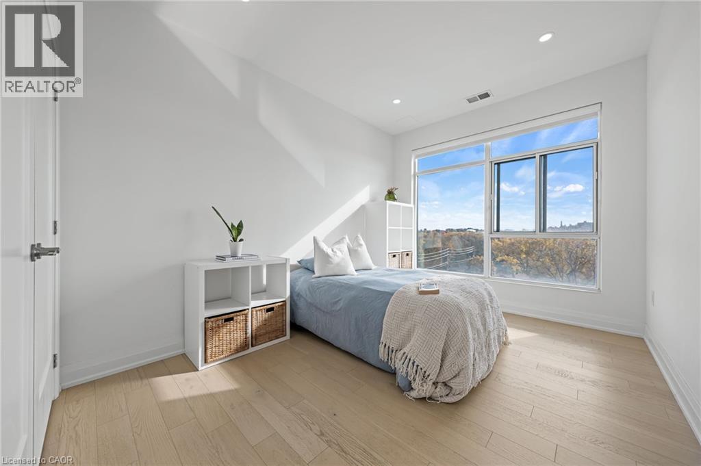 71 Wyndham Street S Unit# 601 Property Photo 29