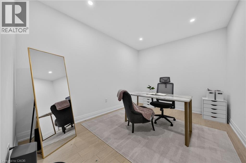 71 Wyndham Street S Unit# 601 Property Photo 31