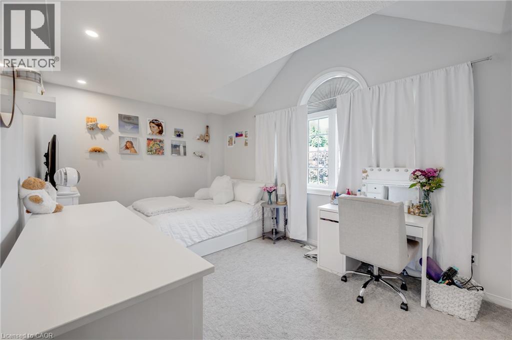 24 Segwun Road Property Photo 15