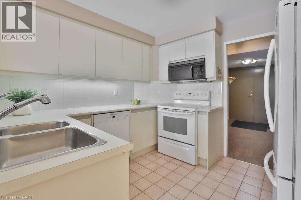 1800 The Collegeway Unit# 211 Property Photo 10