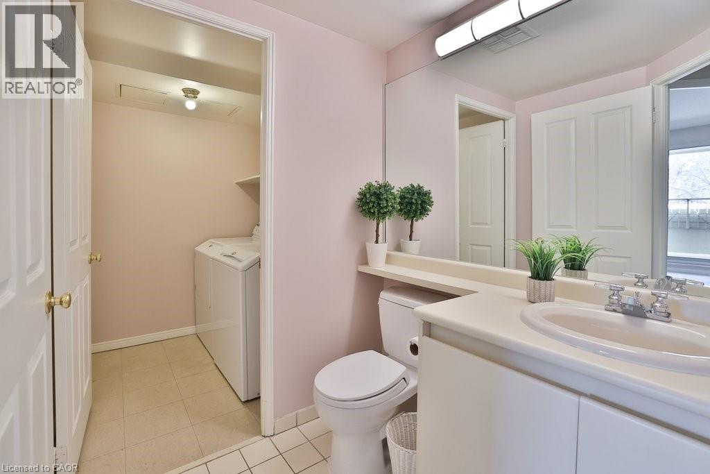 1800 The Collegeway Unit# 211 Property Photo 32