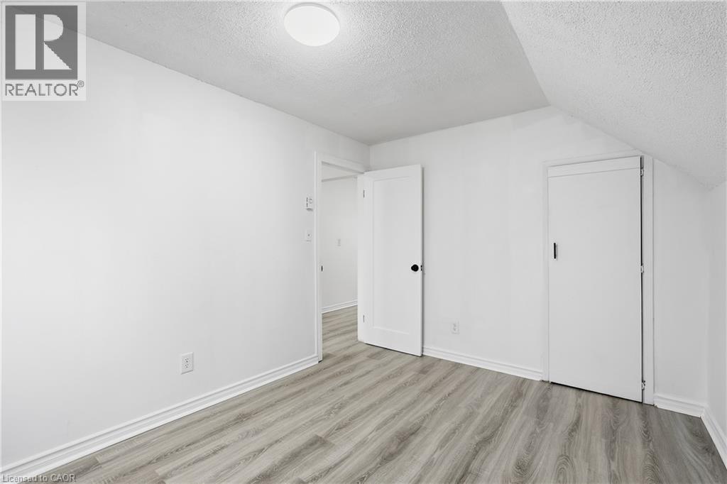 27 Albert Street Unit# Upper Property Photo 12