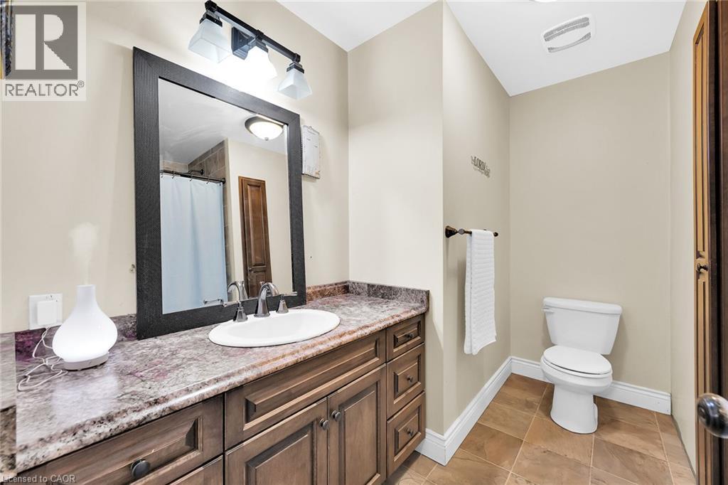 757 4th Line Property Photo 11