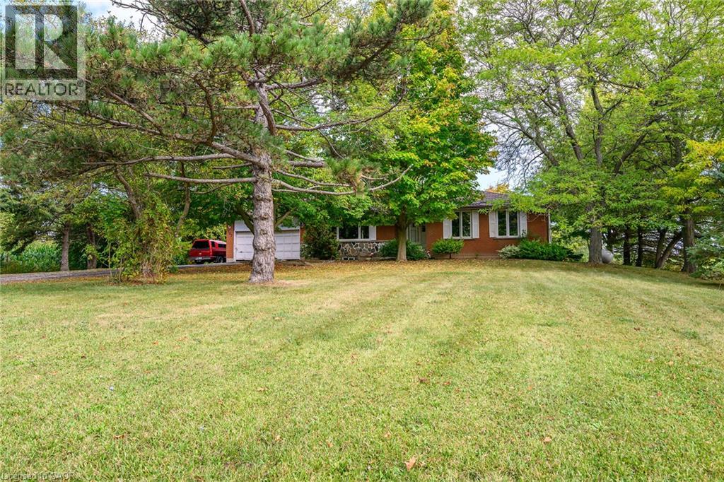 757 4th Line Property Photo 16