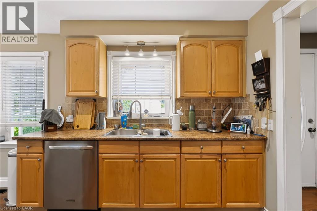 1046 Shepherds Drive Property Photo 11
