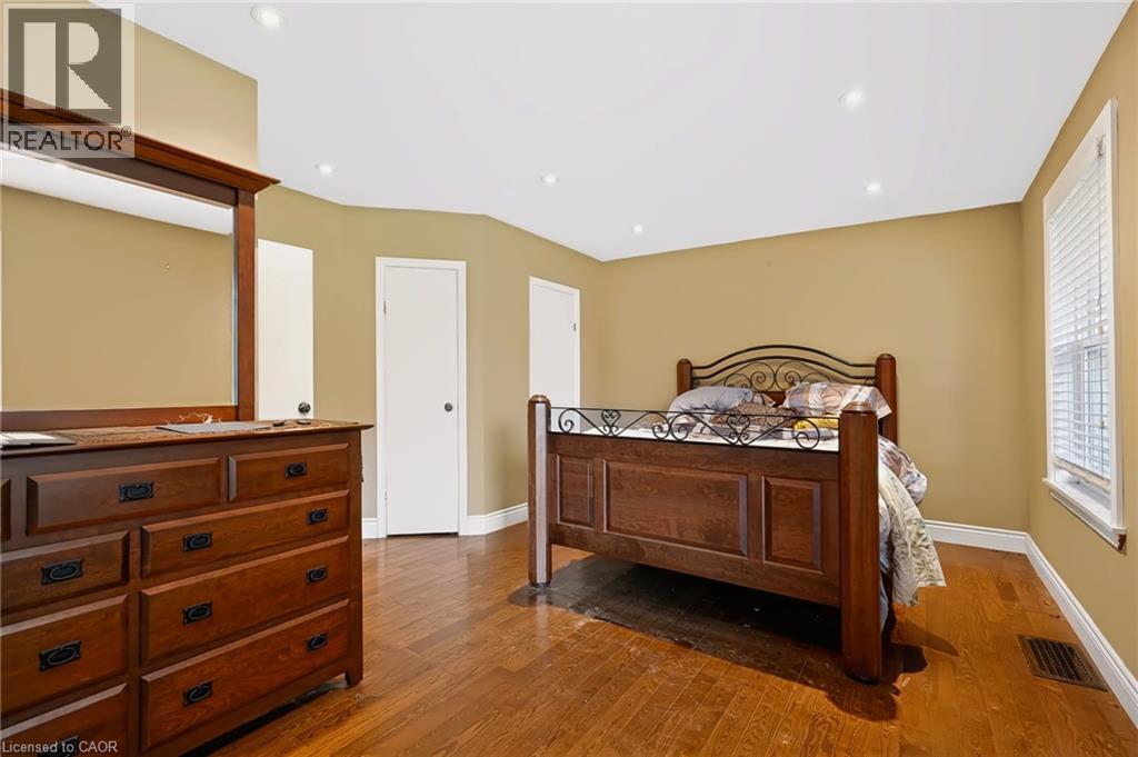 1046 Shepherds Drive Property Photo 19