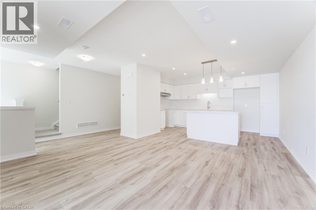 25 Urbane Boulevard Property Photo 6