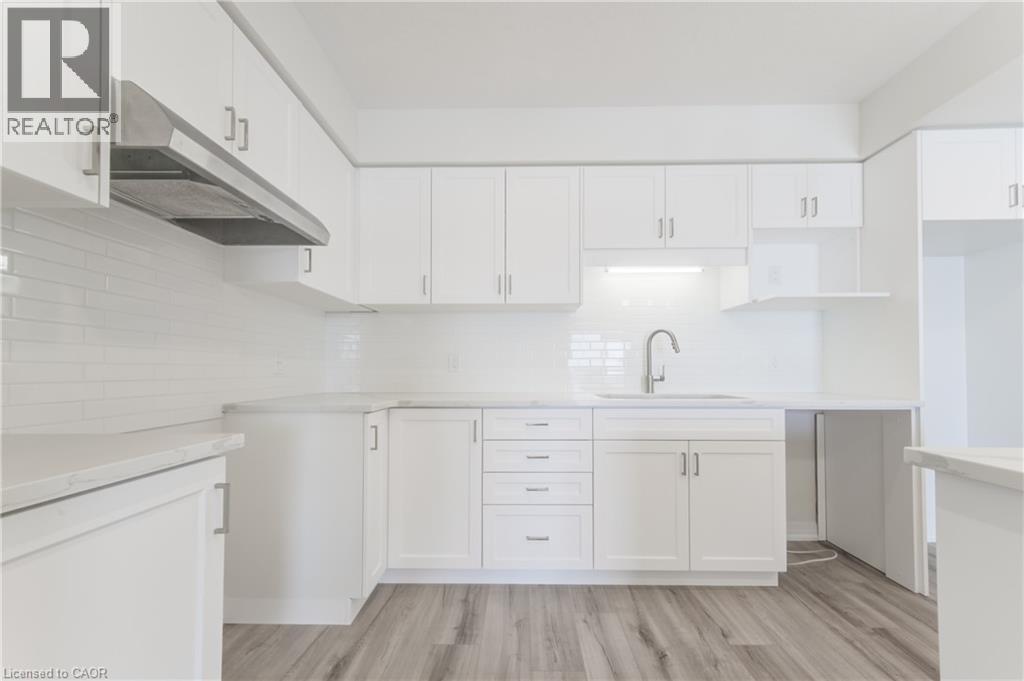 25 Urbane Boulevard Property Photo 11