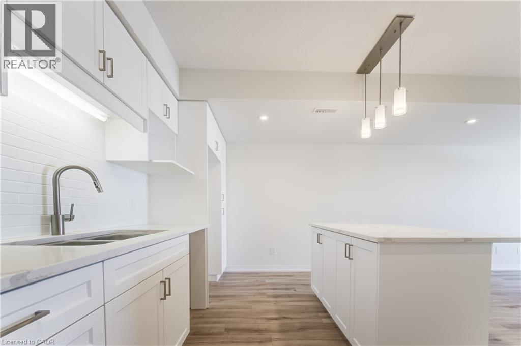 25 Urbane Boulevard Property Photo 12