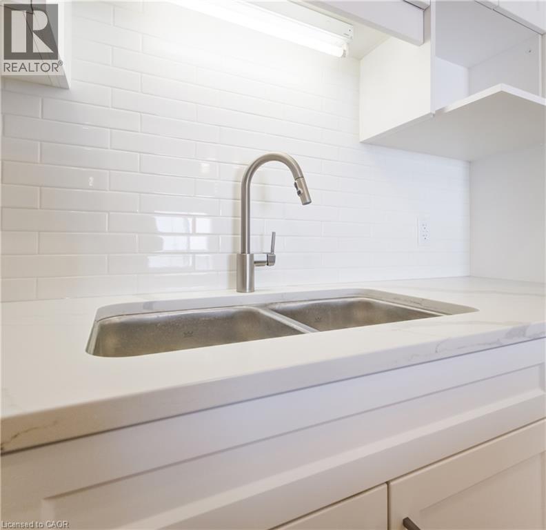 25 Urbane Boulevard Property Photo 14