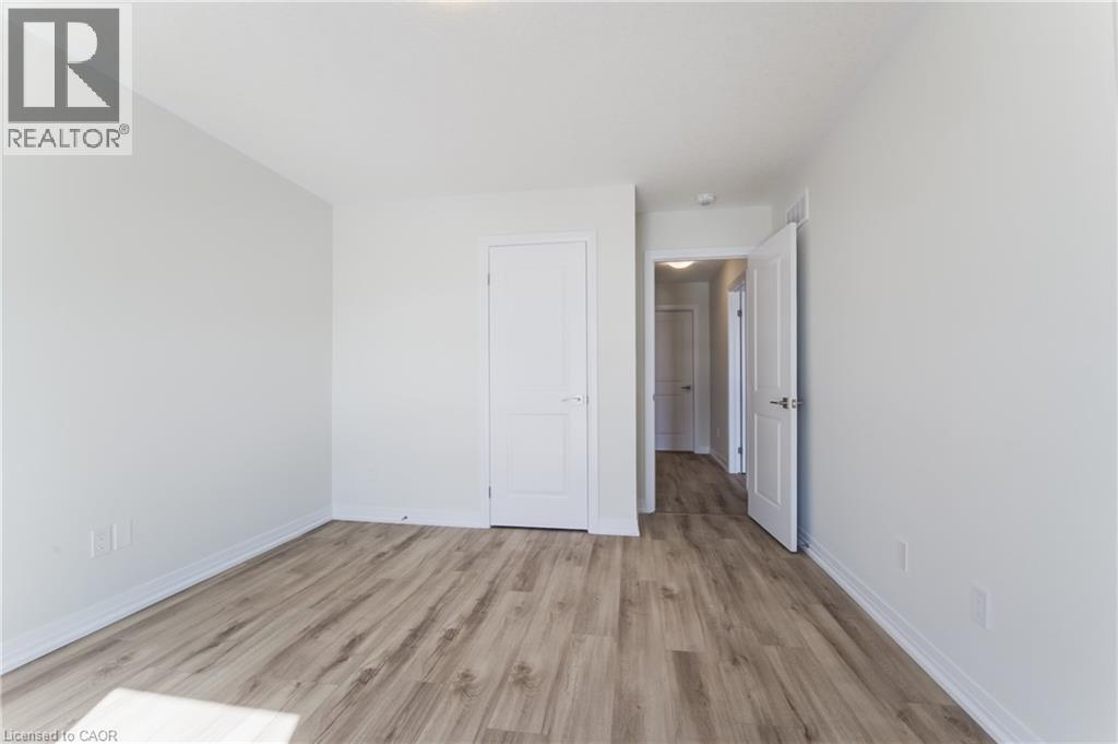 25 Urbane Boulevard Property Photo 28