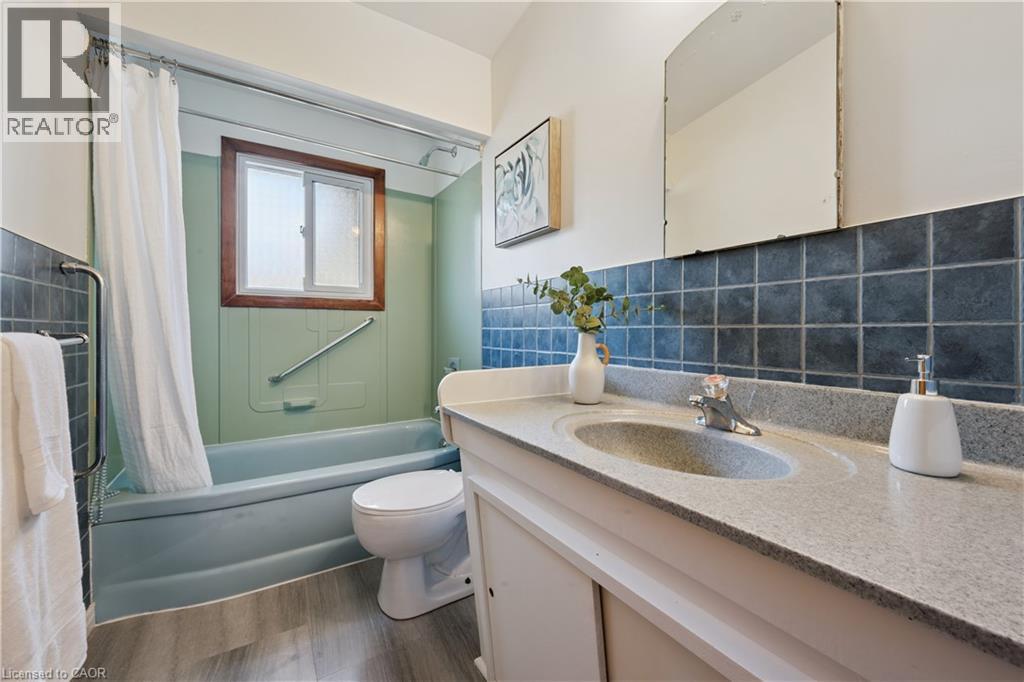 146 Kenneth Avenue Property Photo 19