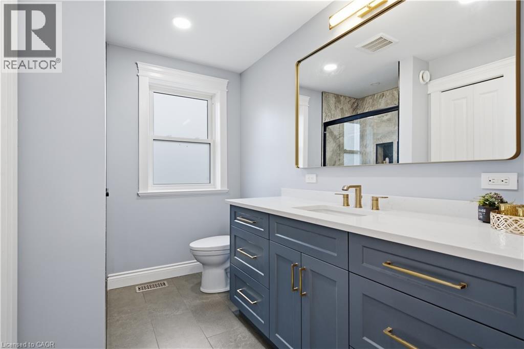 1238 Snyder's Road E Property Photo 35