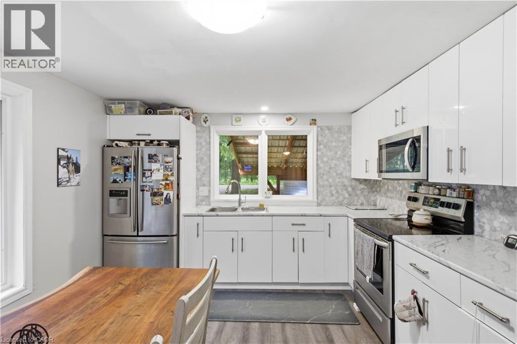 1238 Snyder's Road E Property Photo 44