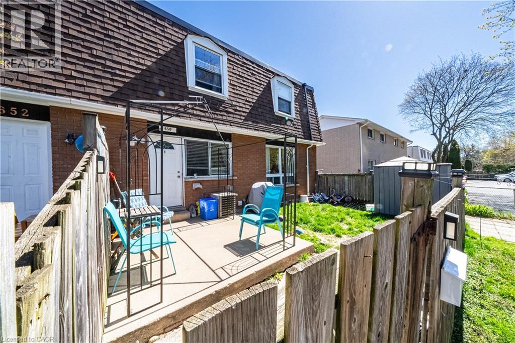 648-654 Francis Road Property Photo 4