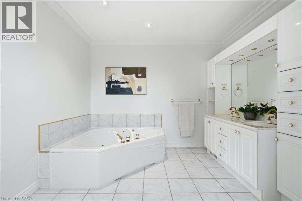 12 Sumner Crescent Property Photo 18