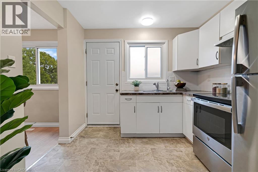 25 Upper Canada Drive Unit# 23 Property Photo 12