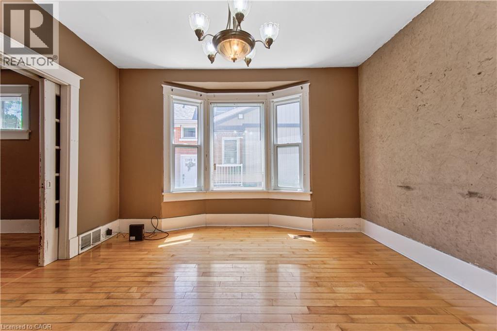 22 Herlan Avenue Property Photo 13