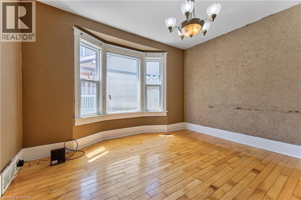 22 Herlan Avenue Property Photo 14
