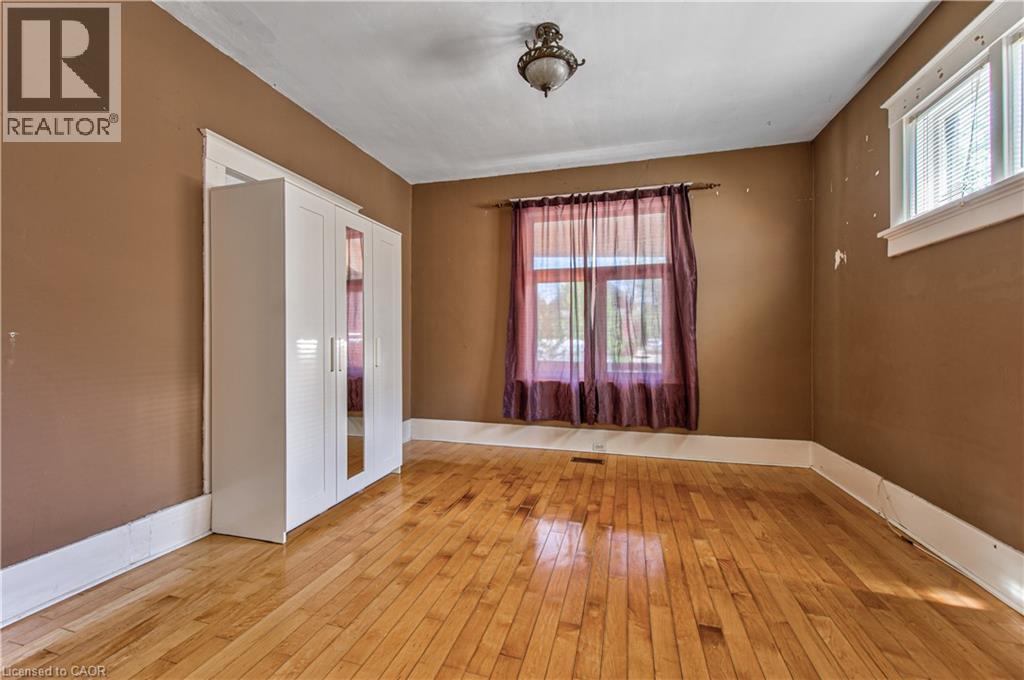 22 Herlan Avenue Property Photo 16