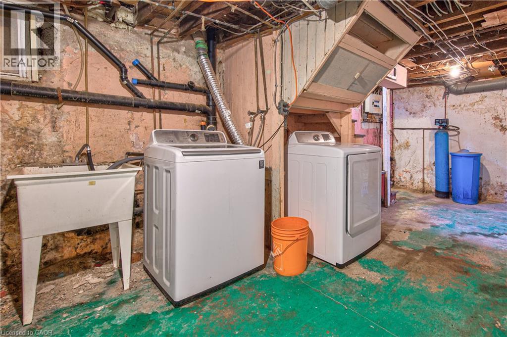 22 Herlan Avenue Property Photo 24