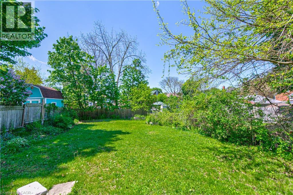 22 Herlan Avenue Property Photo 33