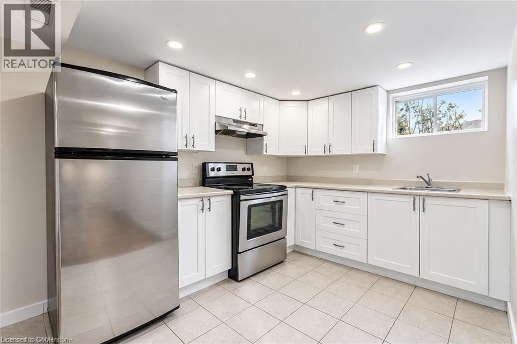 204 Glow Avenue Unit# Lower Property Photo 7