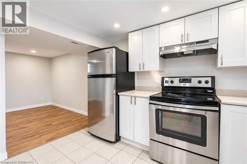 204 Glow Avenue Unit# Lower Property Photo 9