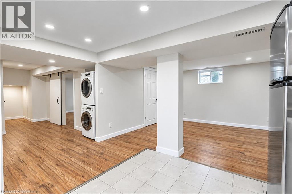 204 Glow Avenue Unit# Lower Property Photo 10