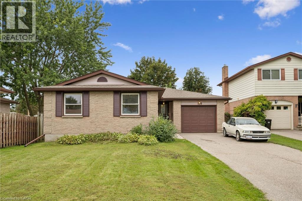 109 DEERBERRY Place Property Photo 1