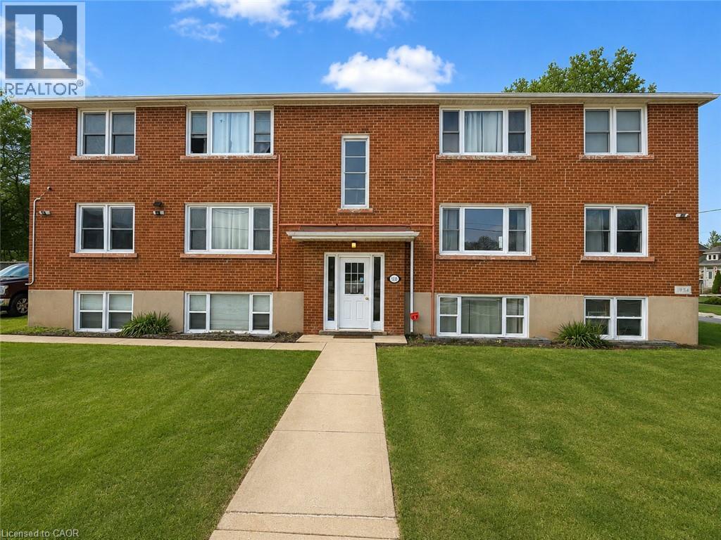 318 DOLPH Street S Unit# 1