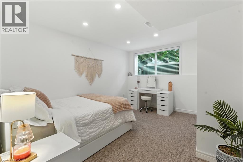 27 Southwood Crescent Property Photo 35