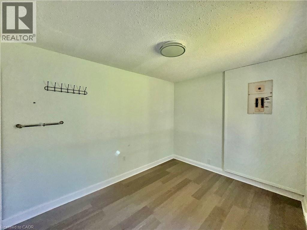 6587 Ellis Road E Property Photo 19