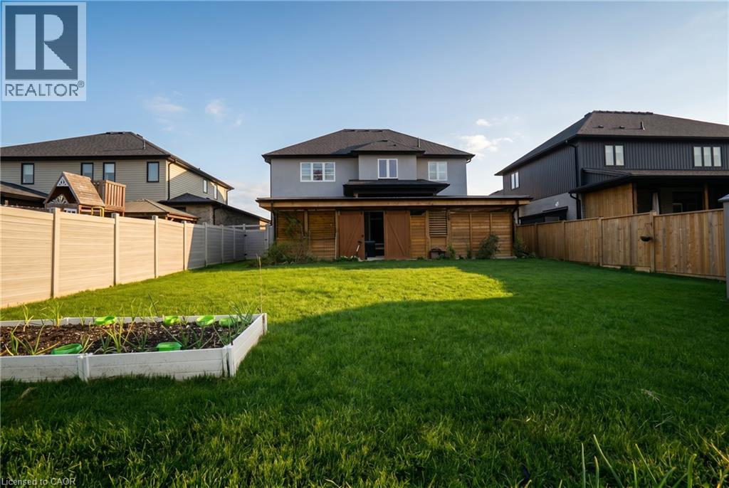 104 Thames Springs Crescent Property Photo 18