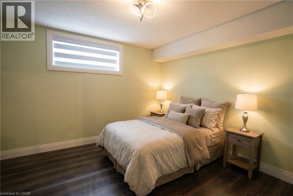 104 Thames Springs Crescent Property Photo 26