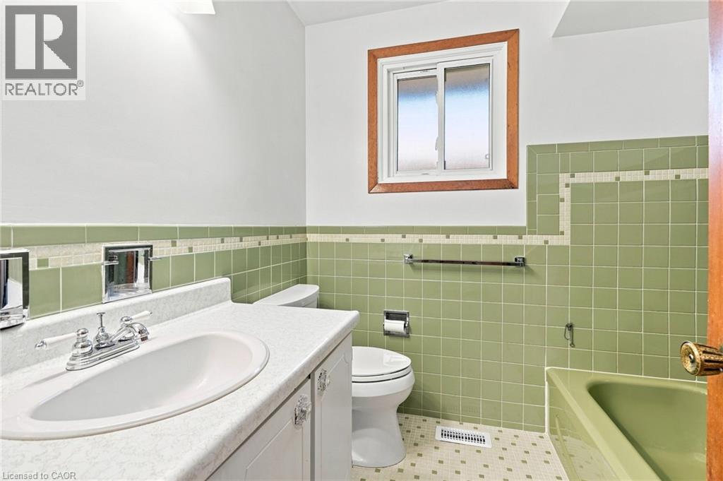 14 Green Forest Drive Property Photo 23