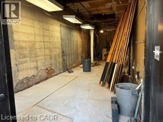 98 W King Street W Property Photo 2