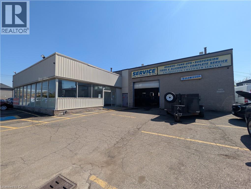 542-548 Highway 8 Property Photo 5