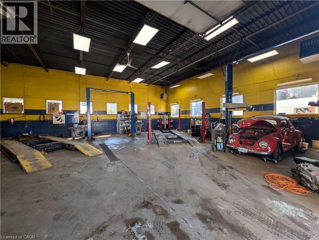 542-548 Highway 8 Property Photo 8