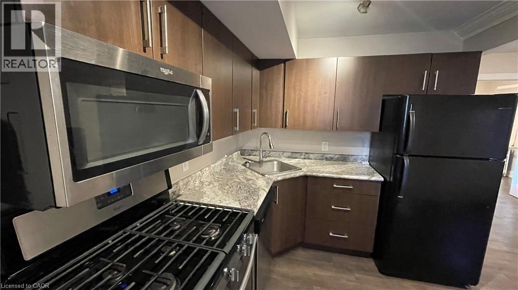 4 OTTAWA Street N Unit# 2 Property Photo 1