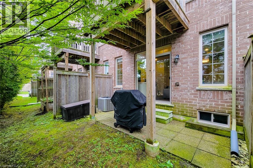 257 Parkside Drive Unit# 16 Property Photo 4