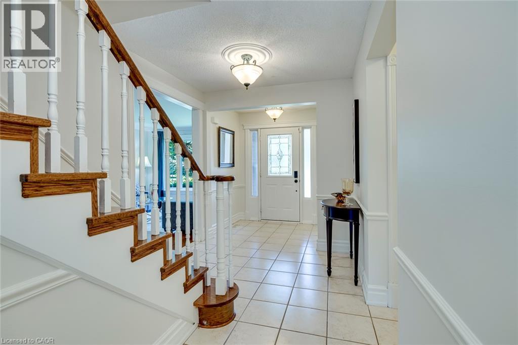 1025 Vanier Drive Property Photo 9
