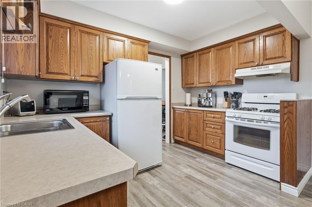 27 Blenheim Drive Property Photo 6
