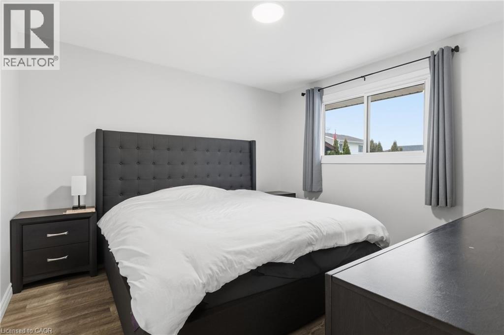 27 Blenheim Drive Property Photo 14