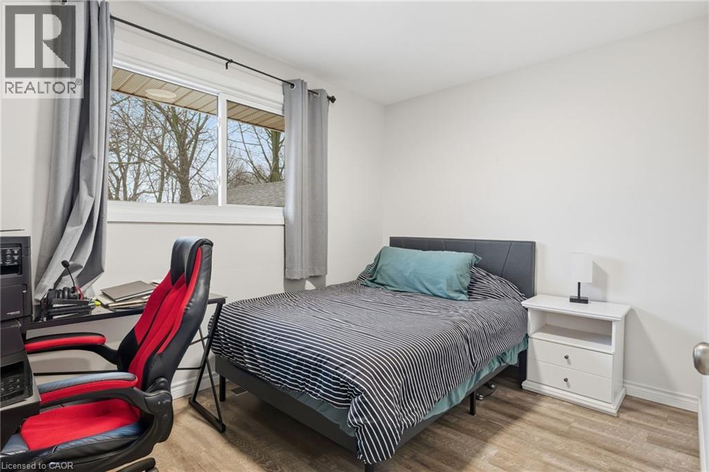 27 Blenheim Drive Property Photo 15
