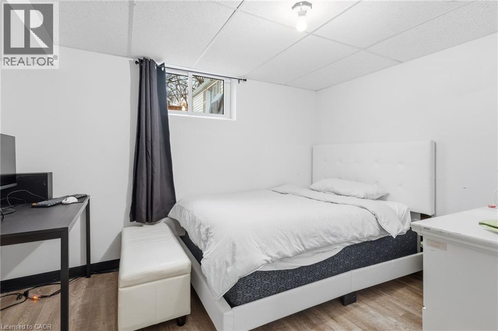 27 Blenheim Drive Property Photo 29