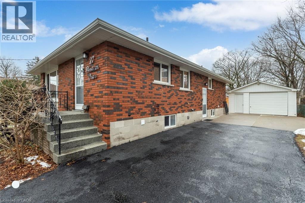 27 Blenheim Drive Property Photo 41