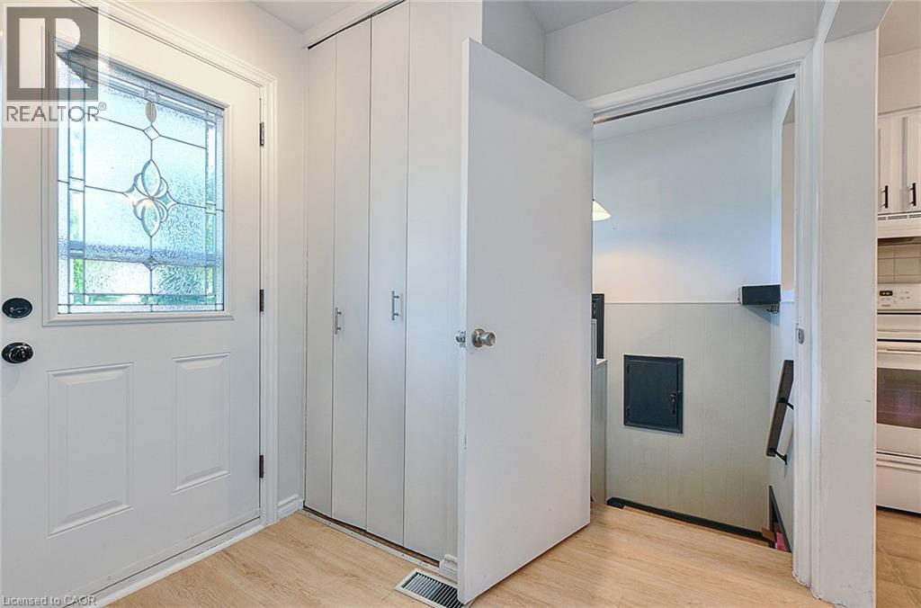 245 West 33rd Street Property Photo 3