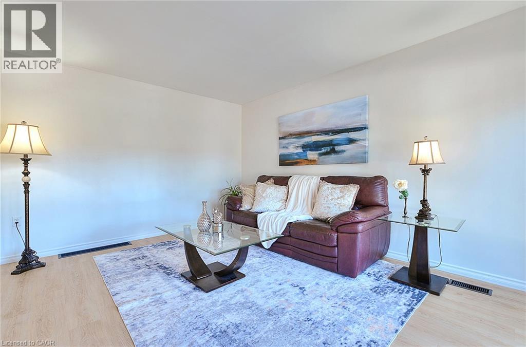 245 West 33rd Street Property Photo 4