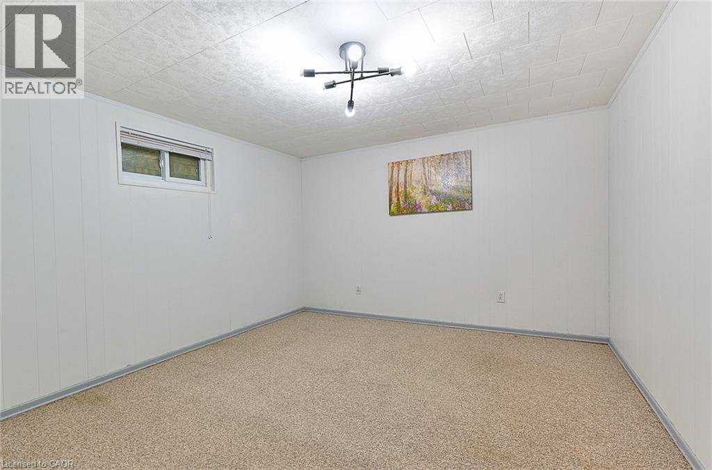 245 West 33rd Street Property Photo 17
